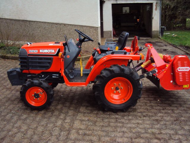 KUBOTA B1610 CZĘŚCI DO SILNIKA